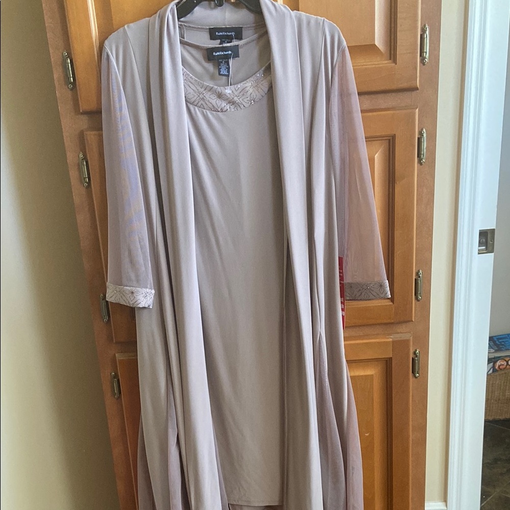 NWT two piece ensemble! Sleeveless dress & flowing coat!  Great for formal wear